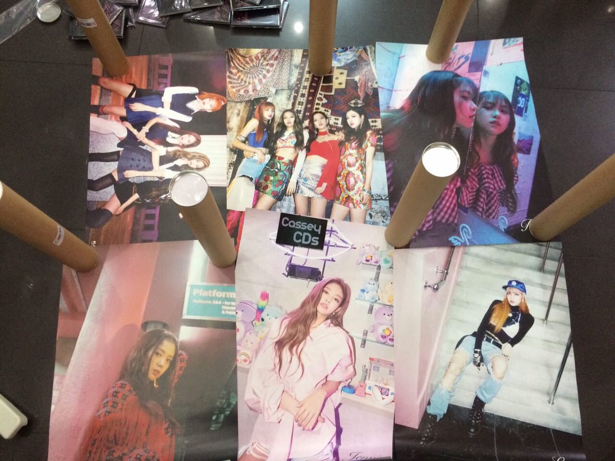 Cửa hàng bán album K-pop tại Hà Nội