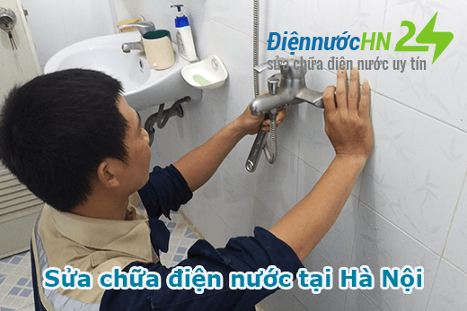 riparare elettricità e acqua a casa ad Hanoi