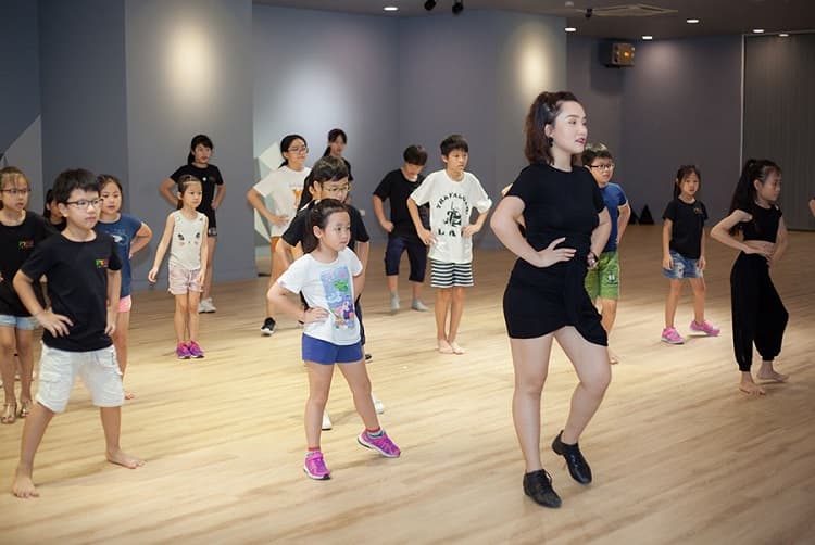 trung tâm dạy nhảy ở Hà Nội