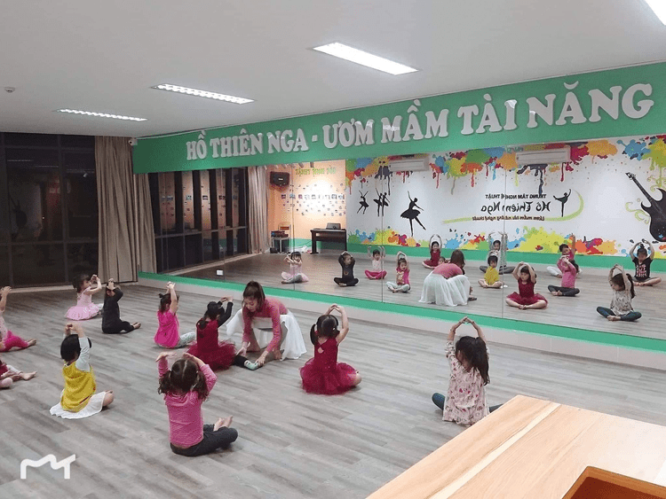 lớp học múa ballet cho bé ở Hà Nội