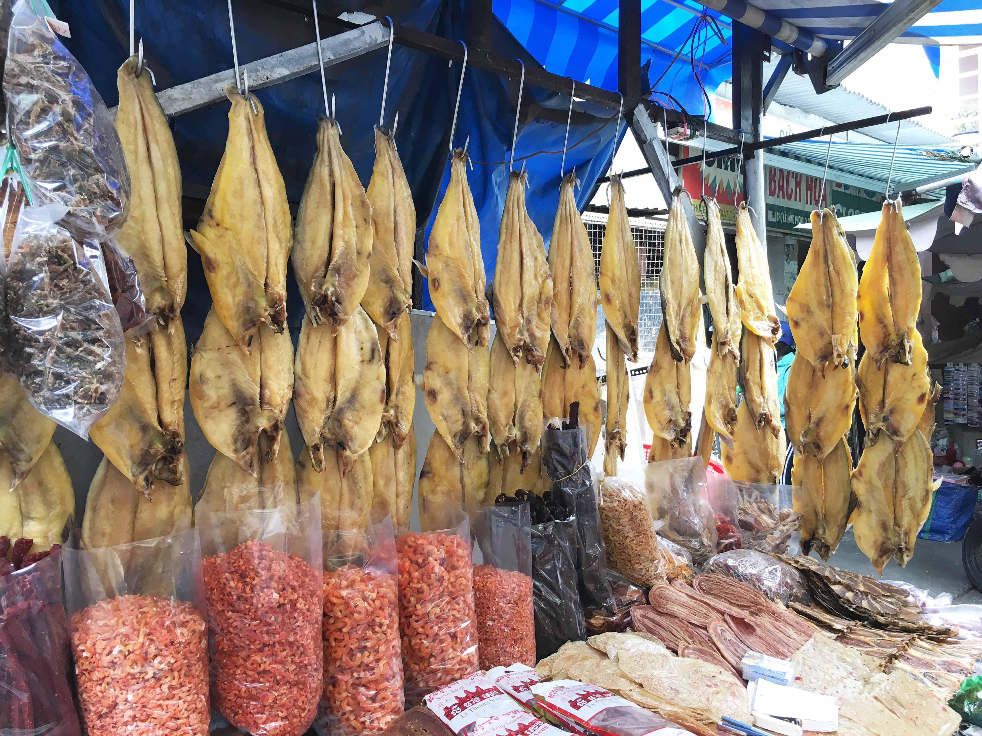 chợ đồ khô Sài Gòn