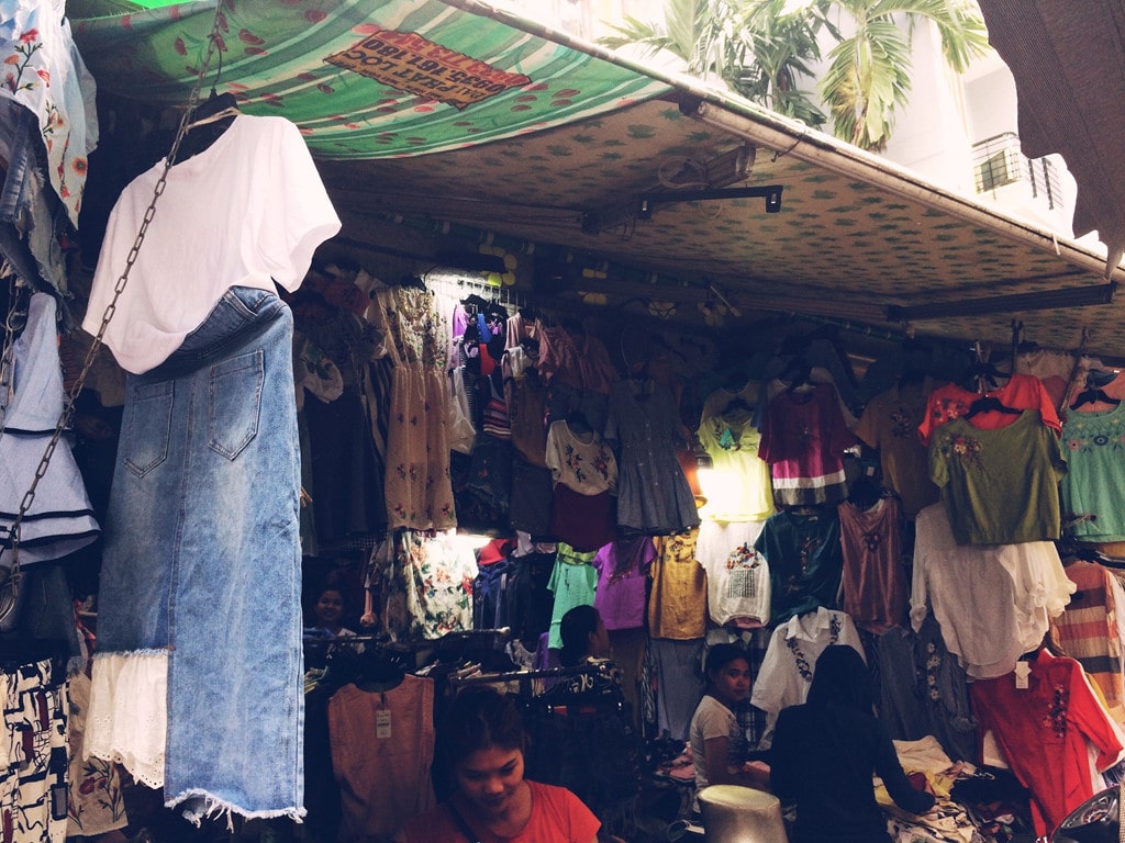 chợ đồ cổ Sài Gòn