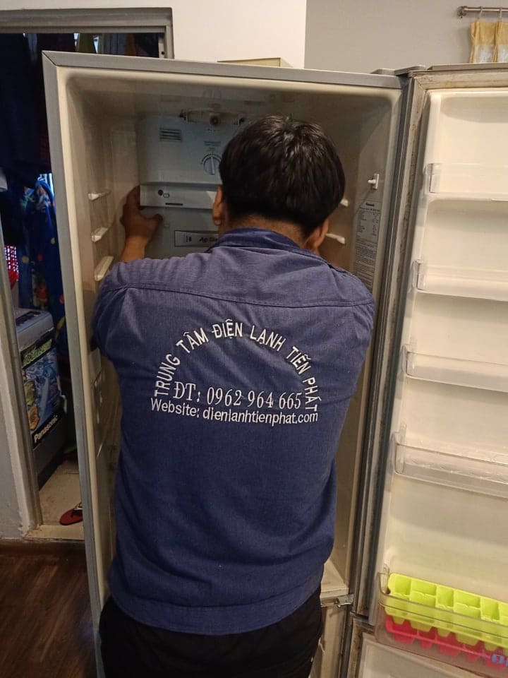 Vệ sinh tủ lạnh TPHCM