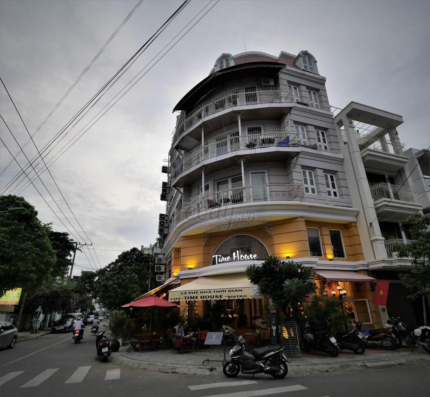 Time House Bistro - Nhà Hàng Pháp Ở Nha Trang