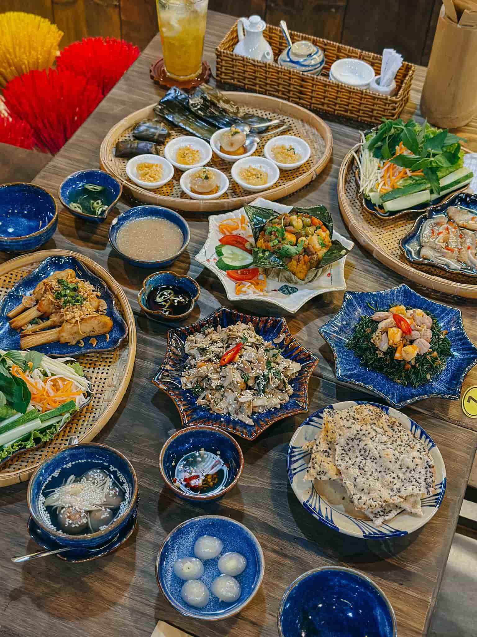 nhà hàng món huế ở sài gòn