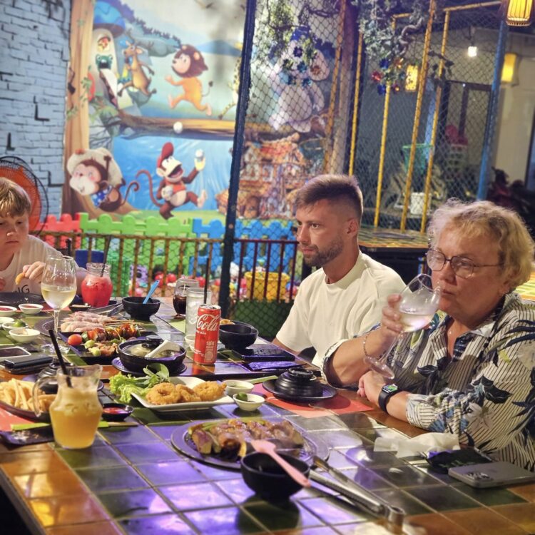 Nhà hàng đồ nướng ở Sài Gòn - Barbecue Garden