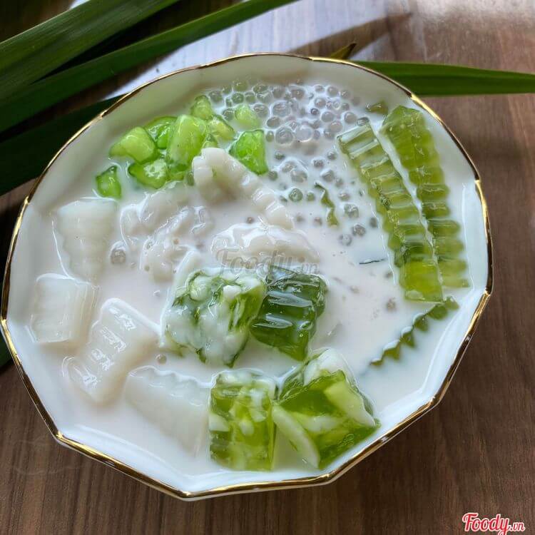 Bếp Tròn - Chè Dừa Non Lá Dừa