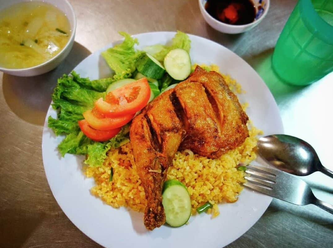 Quán cơm gà ngon ở Nha Trang