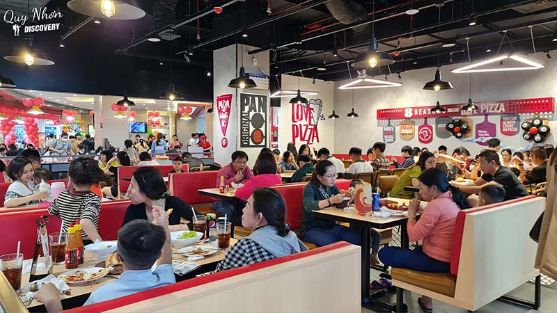 quán pizza ngon ở Quy Nhơn Với hơn 60 năm kinh nghiệm, Pizza Hut đã trở thành chuỗi nhà hàng pizza nổi tiếng toàn cầu