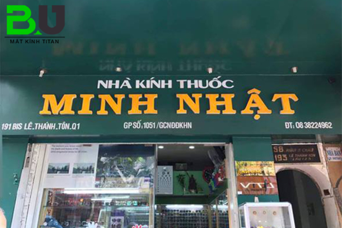 Magalasi a Minh Nhat