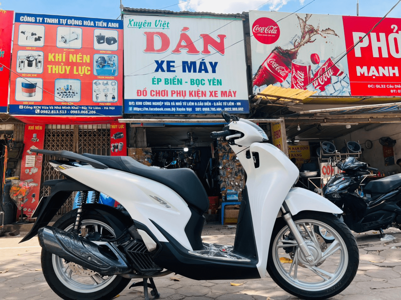Xuyên Việt - Cửa Hàng Dán, Độ, Đồ Chơi Phụ Kiện Xe Máy Uy Tín Tại Hà Nội