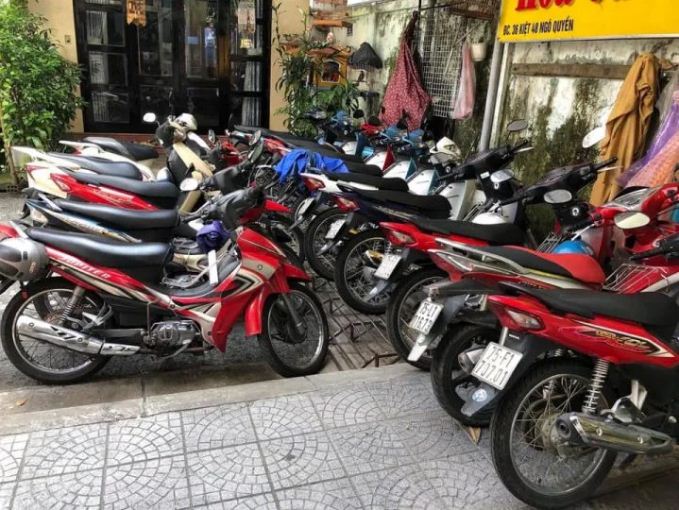 thuê xe máy Lá Quê