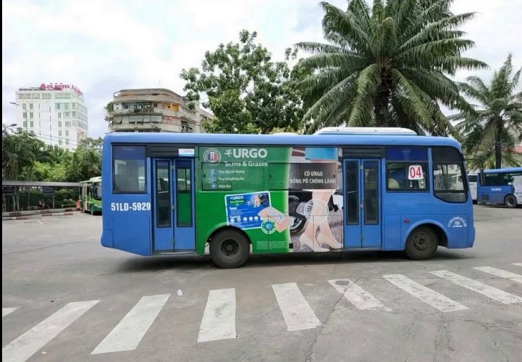 quảng cáo xe bus