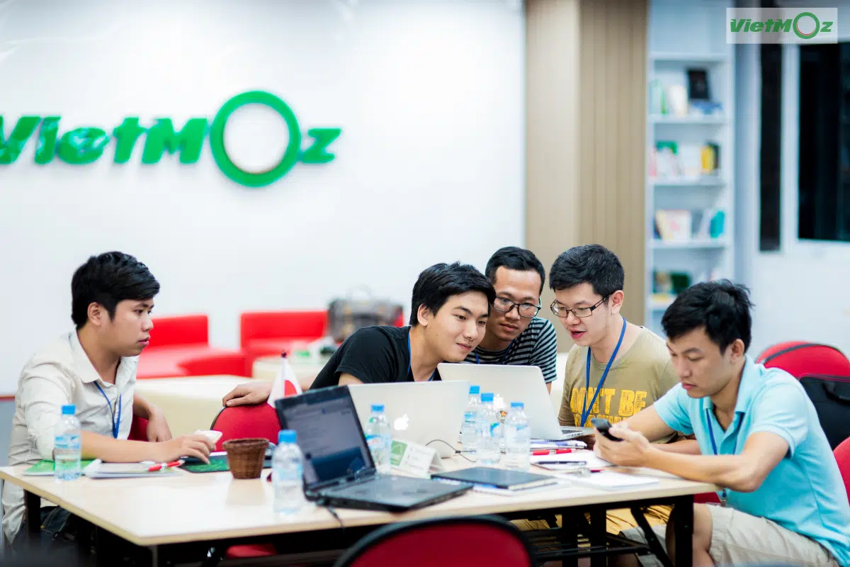 học quảng cáo facebook ở tphcm VietMoz Academy