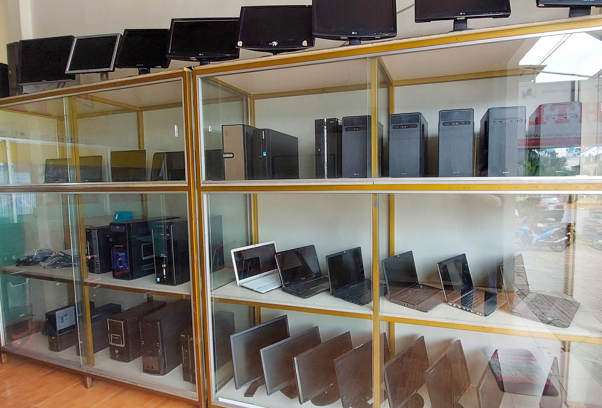 laptop cũ Kon Tum