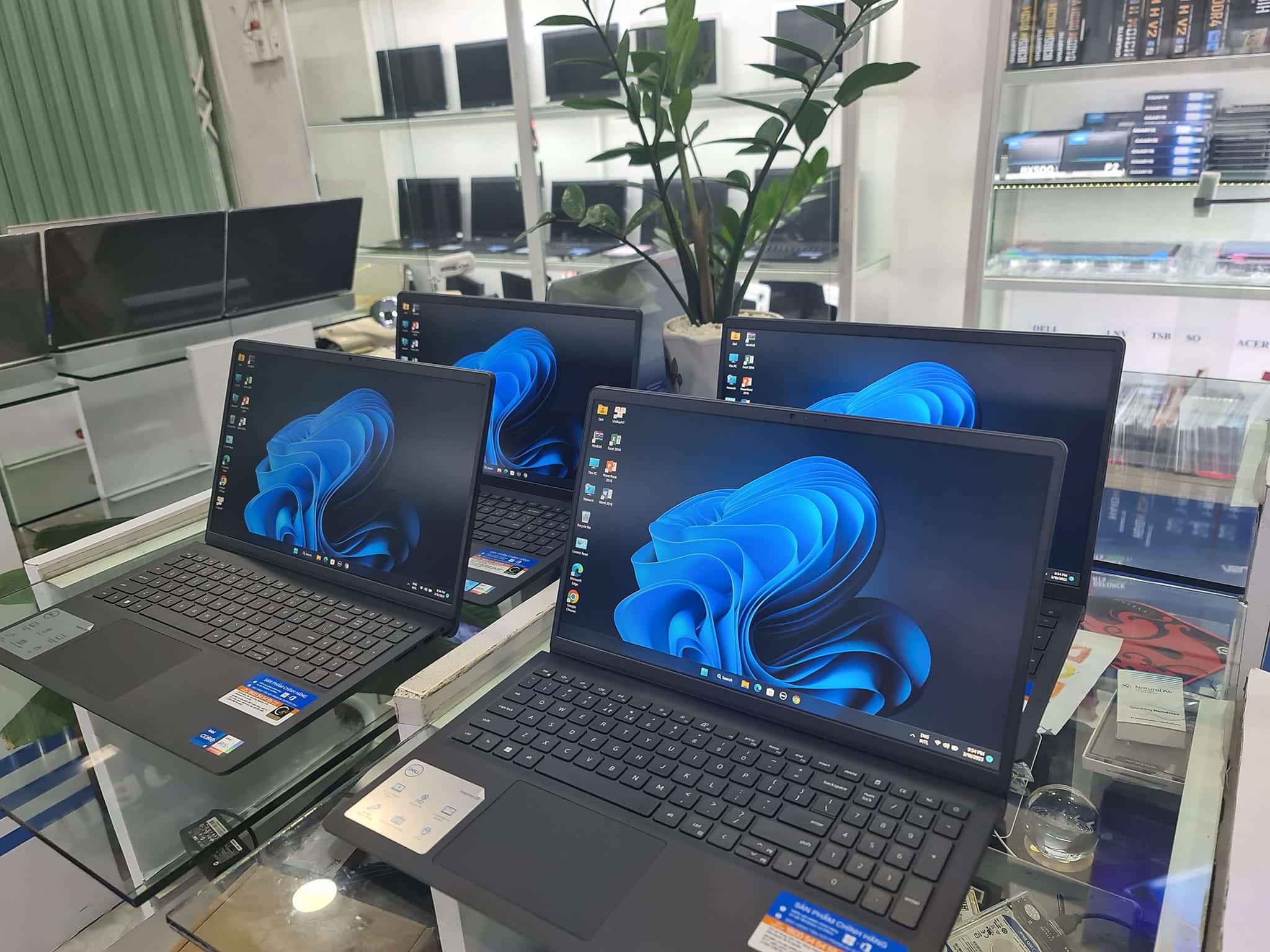 Cửa Hàng Laptop BCC