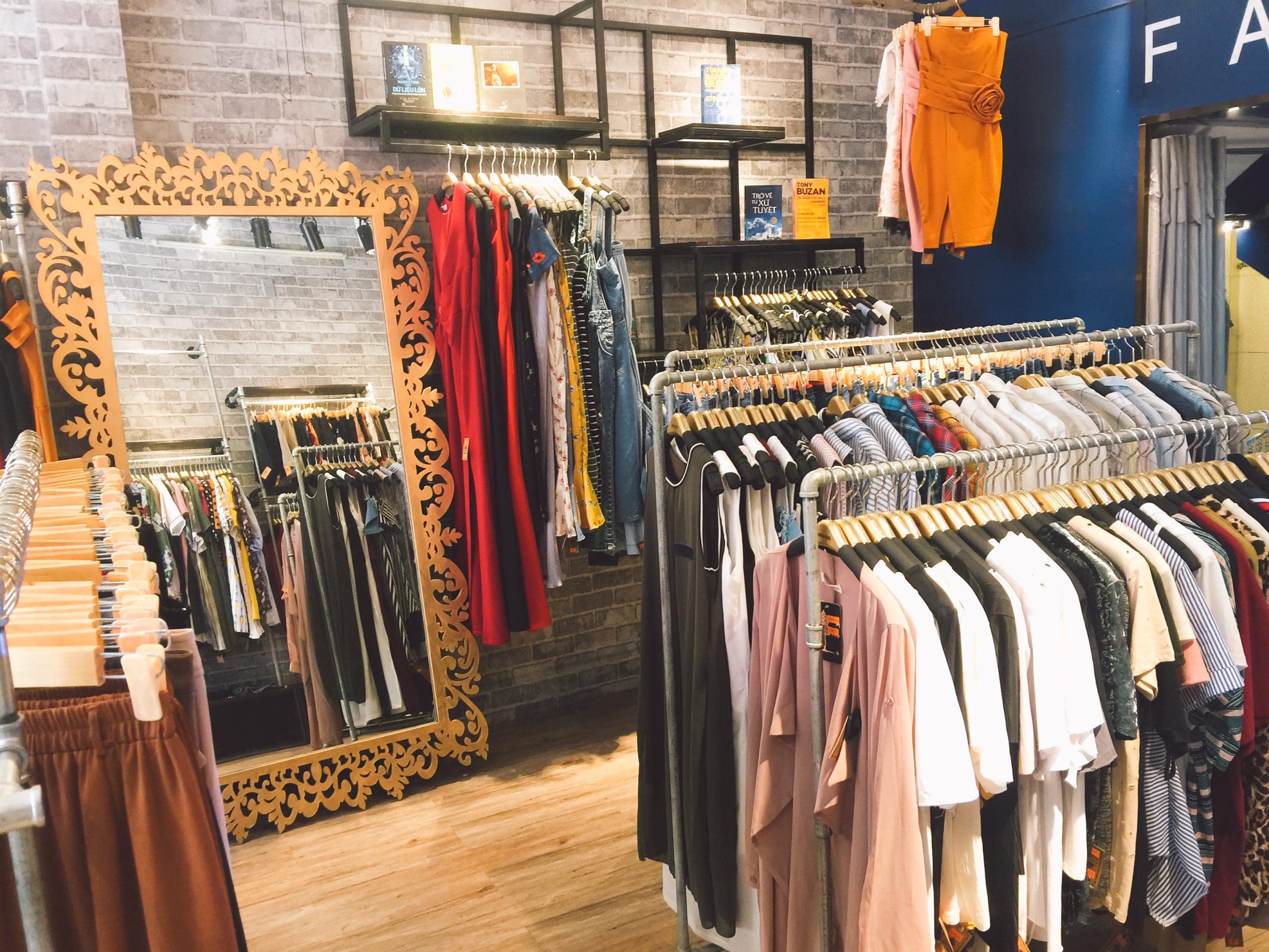 shop quần áo Phan Thiết - Apollo