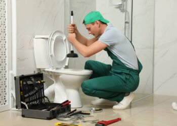 Thông tắc bồn cầu Huế