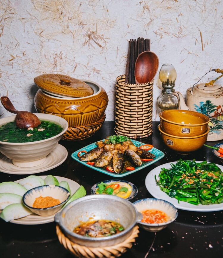 Ăn trưa ở Quy Nhơn - Cơm Mậu