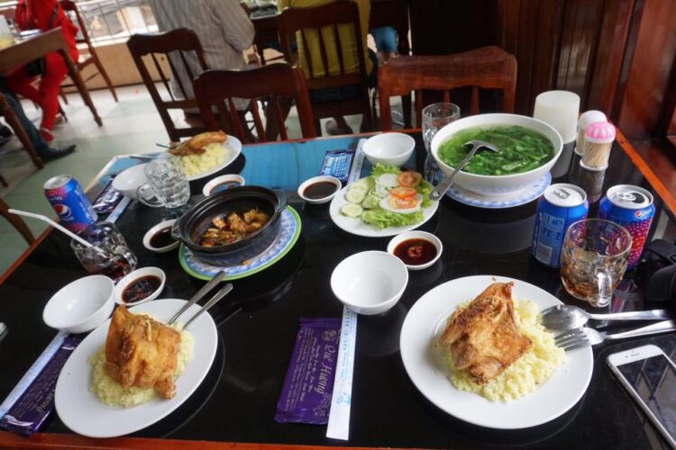 Ăn trưa ở Quy Nhơn - Nhà hàng Quê Hương