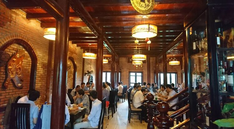 Ăn trưa ở Quy Nhơn - Cơm niêu Hội An