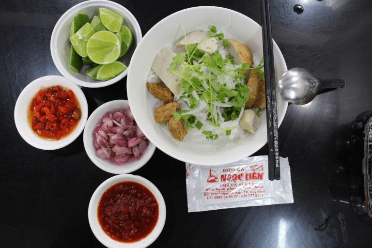 Ăn trưa ở Quy Nhơn