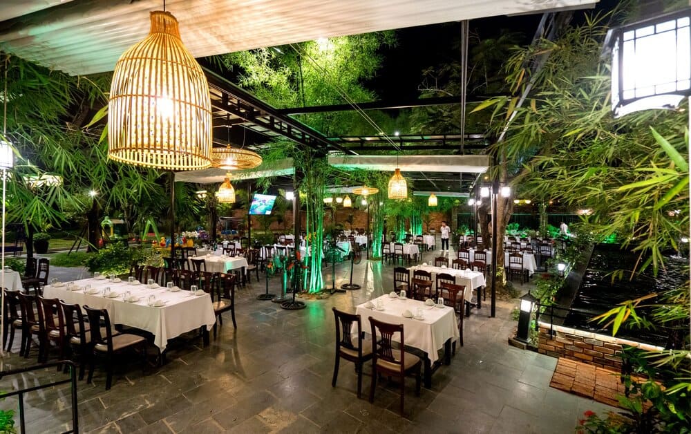 nhà hàng hải sản Huế