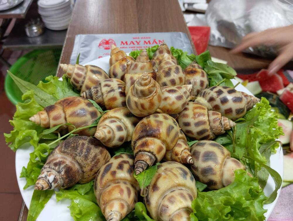 Nhà hàng May Mắn