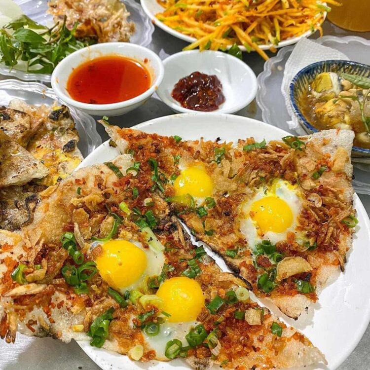 Quán ăn vặt Quy Nhơn Quán ăn vặt Quy Nhơn - Bánh tráng kẹp bà Bông