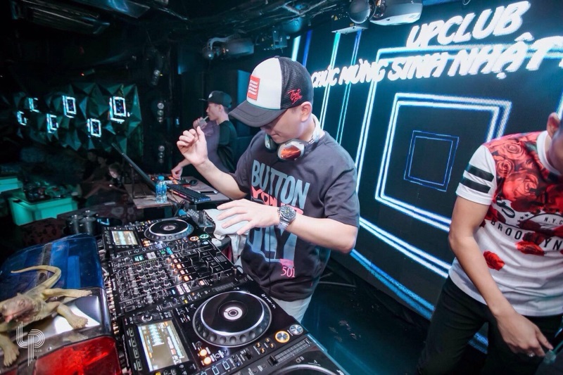 Học DJ Đà Nẵng Học DJ Đà Nẵng - Dj Ken Blue