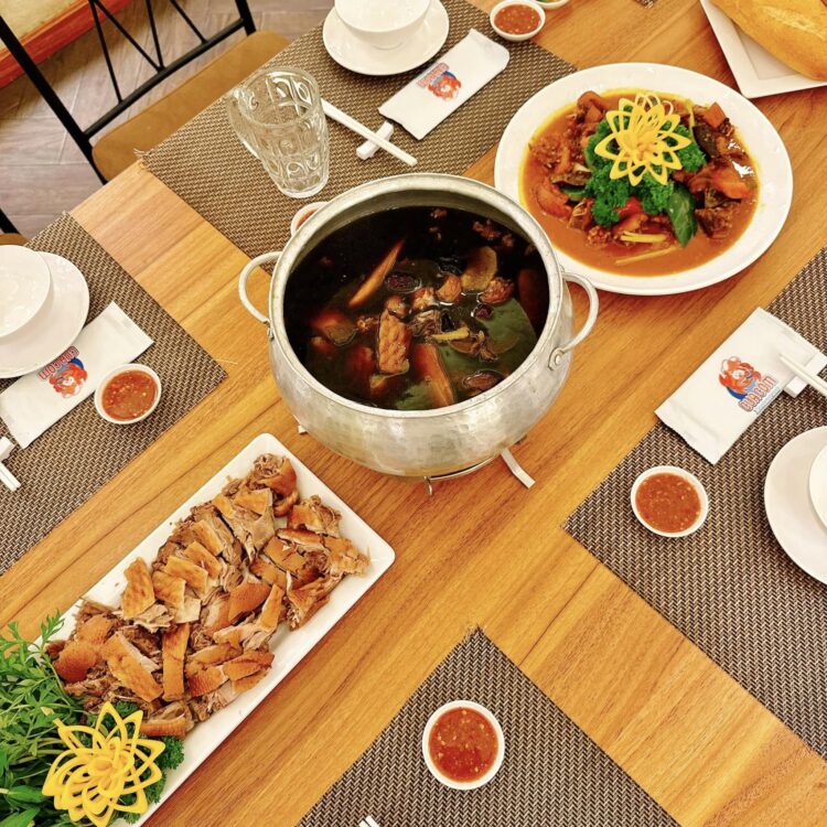Nhà hàng Long An - Cua Cốm Restaurant Tân An