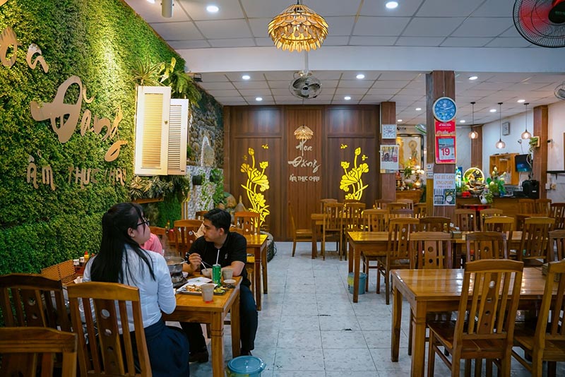 quán ăn chay ở tiền giang Không gian ấm cúng tại Hoa Đăng Quán