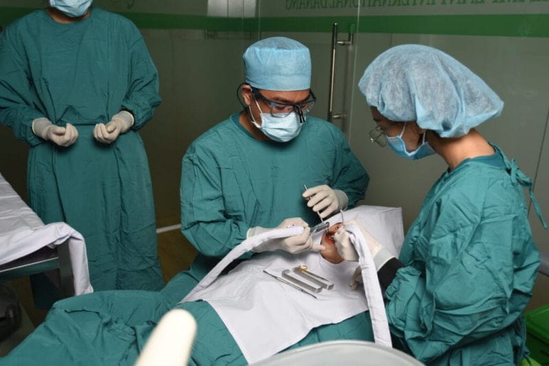 Nha Khoa Implant Quốc Tế Đà Nẵng 