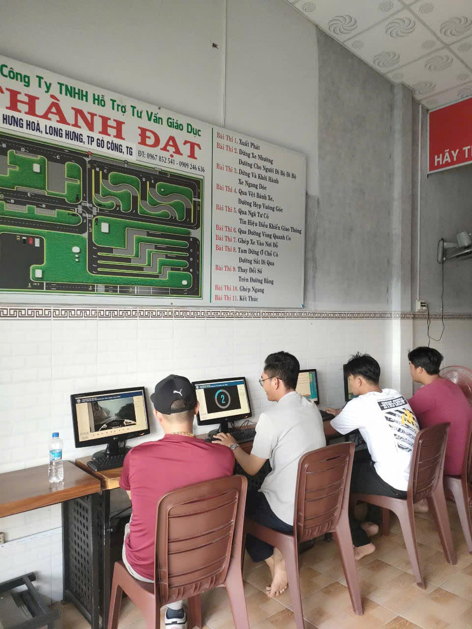 Dạy Lái Xe Thành Đạt