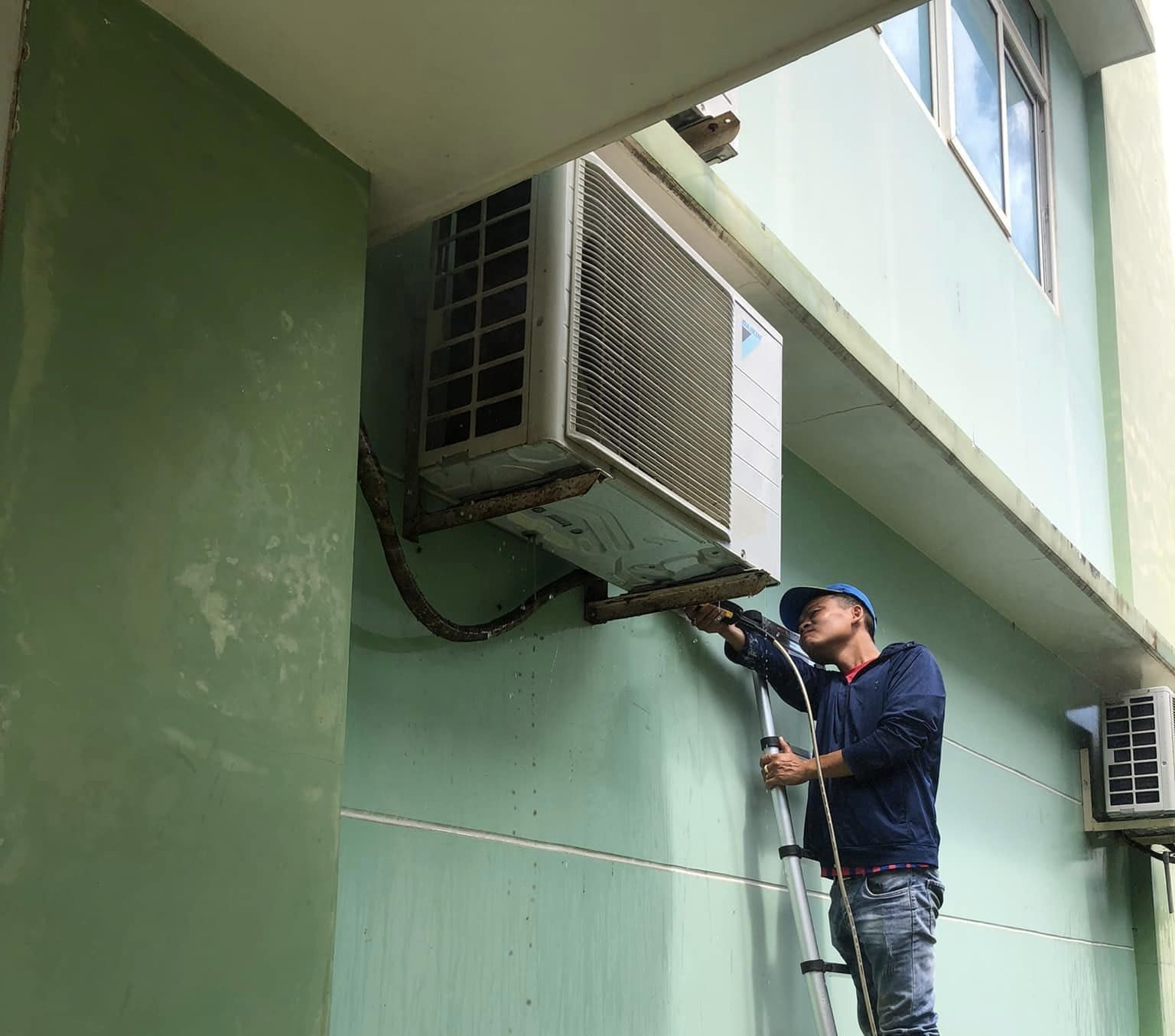 vệ sinh máy lạnh Kon Tum