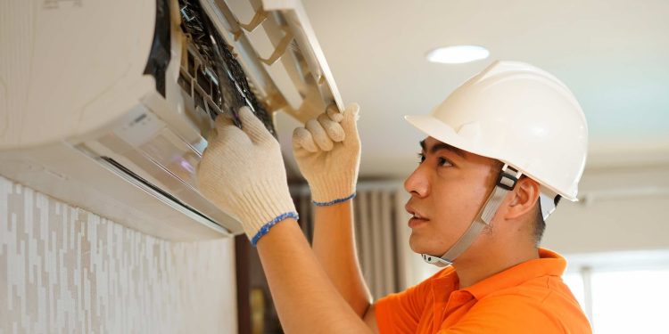 Vệ sinh máy lạnh Vinh