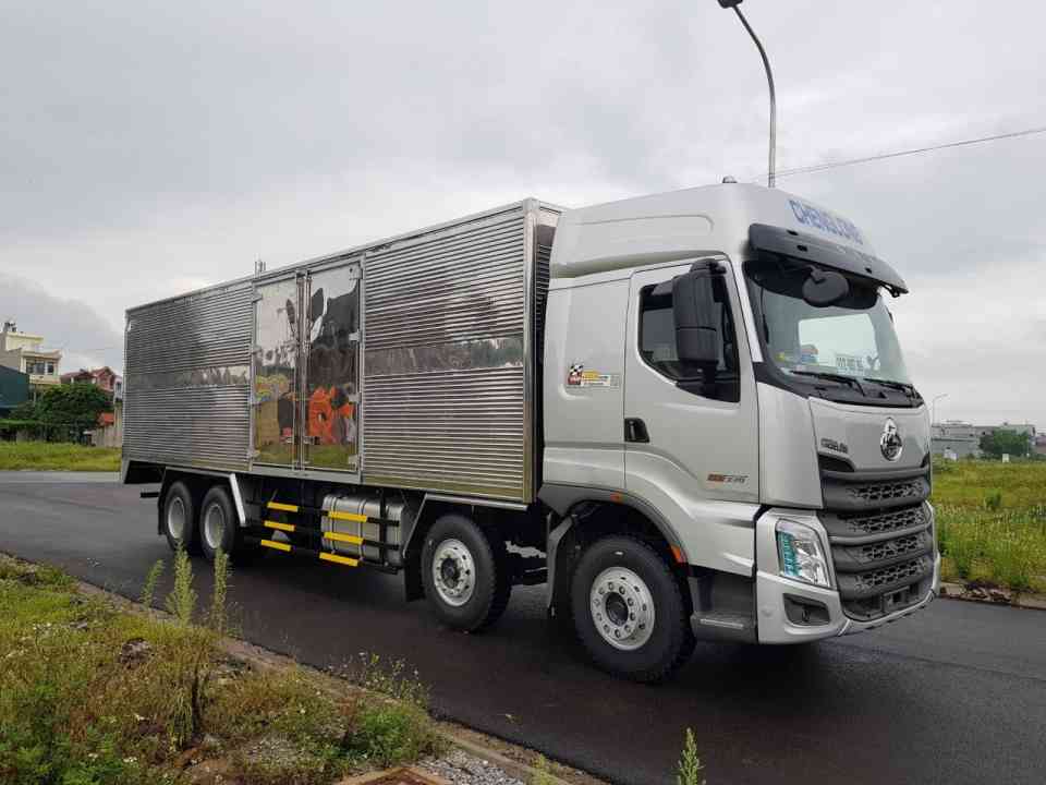 xe tải chở hàng Bình Phước