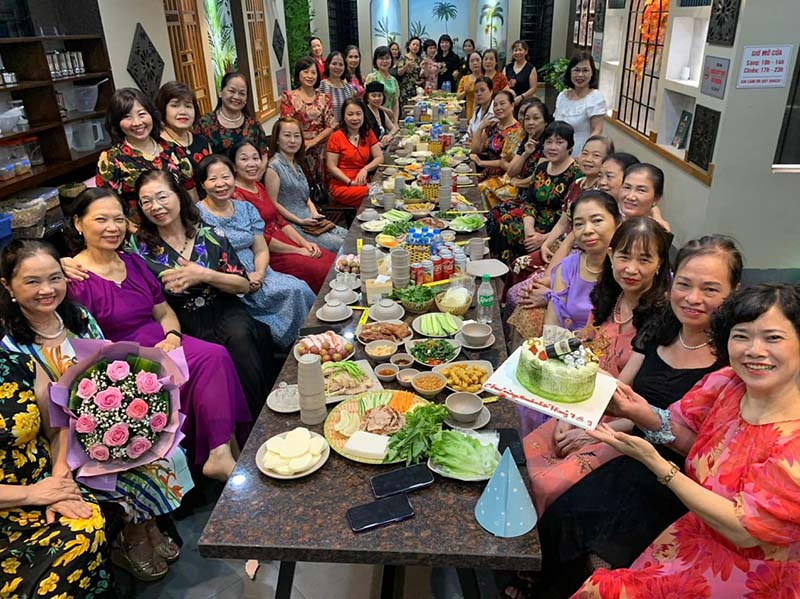 mì vịt tiềm Hà Nội Hẻm Vịt Quán nổi bật với món mì vịt tiềm Hà Nội đặc trưng