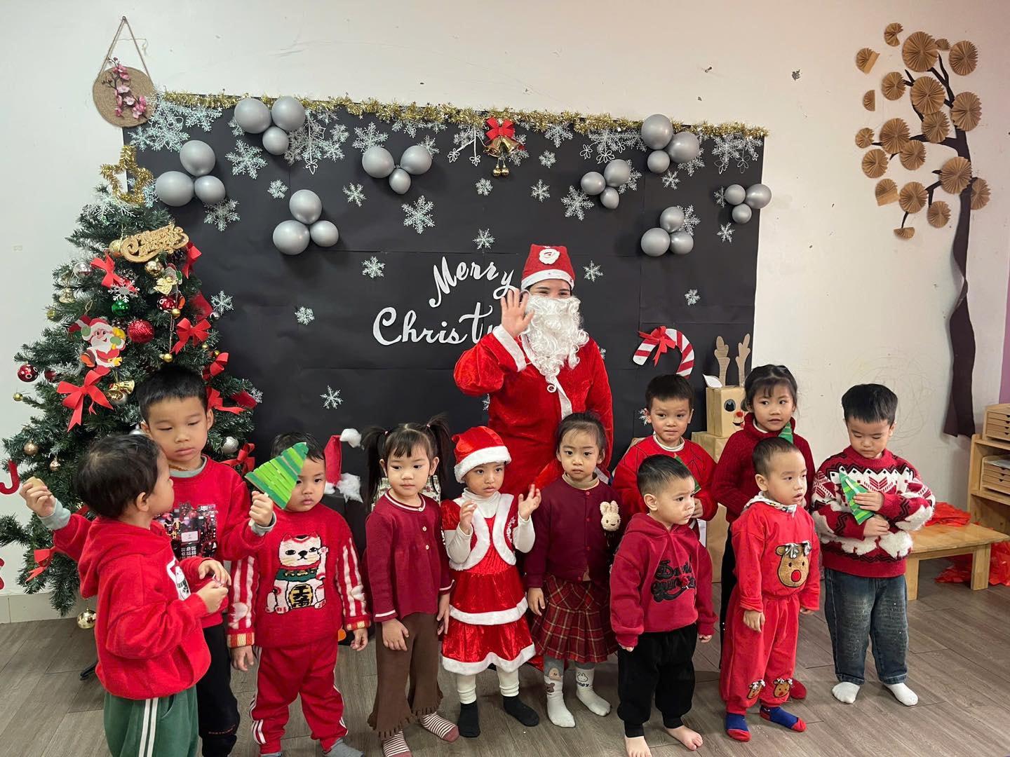 Trường Mầm Non Quốc Tế EEG MONTESSORI