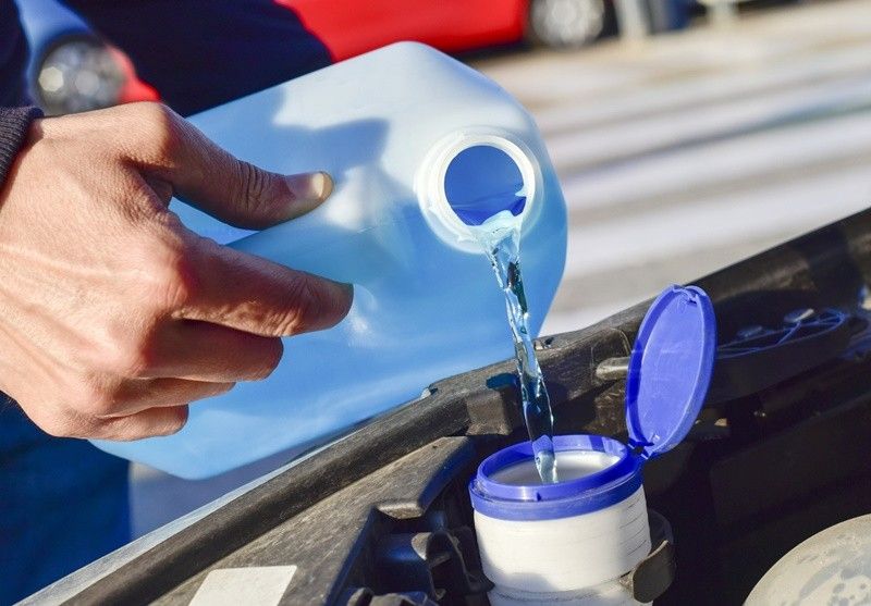 nước rửa kính xe ô tô