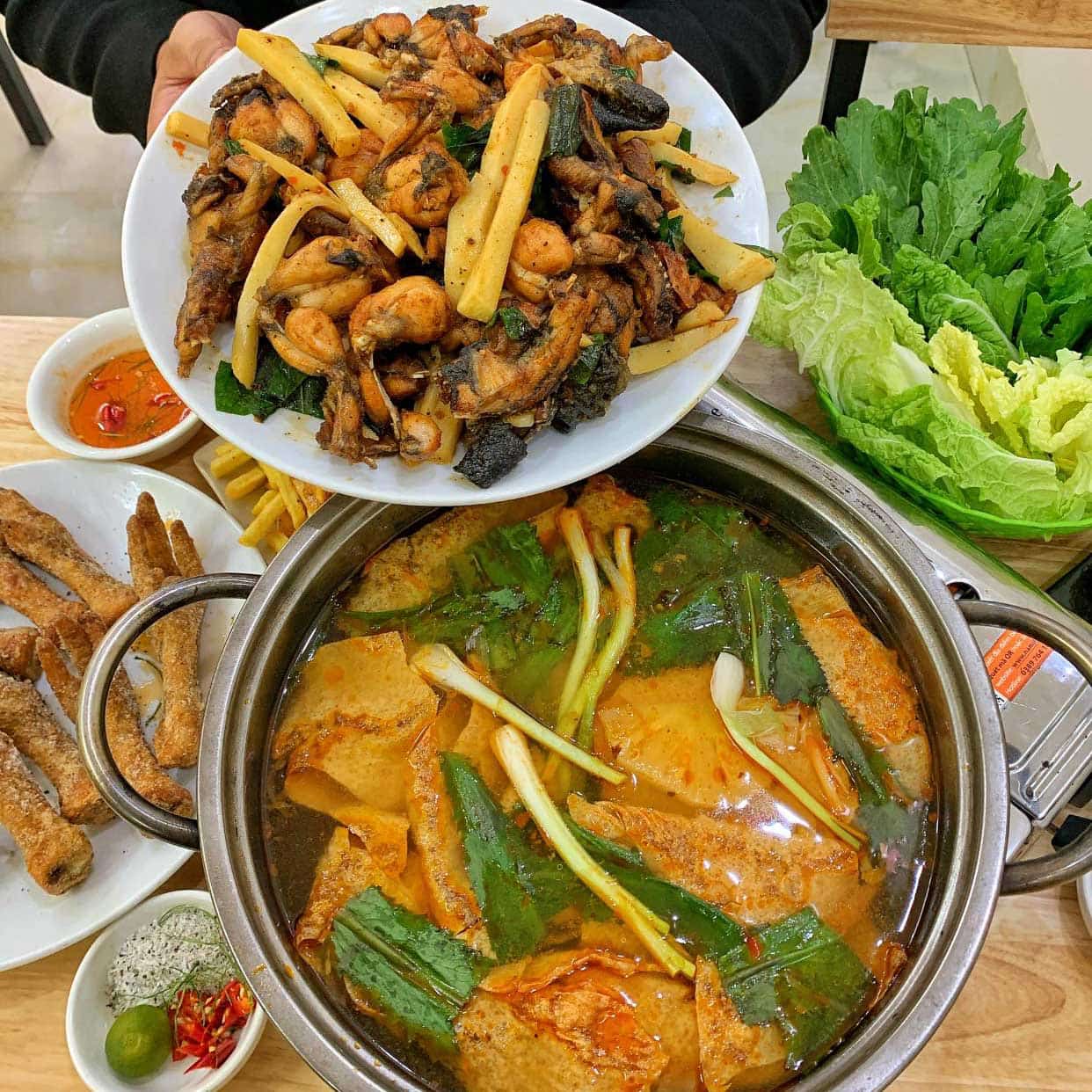Nhà hàng lẩu cua đồng Hà Nội