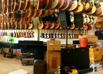 shop guitar gia lai