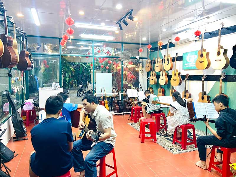 shop guitar Quảng Ngãi