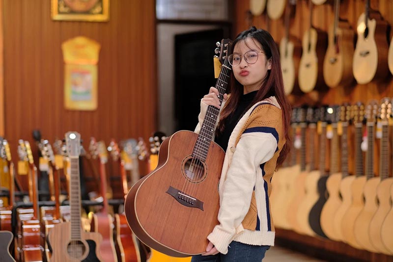 shop guitar Vinh